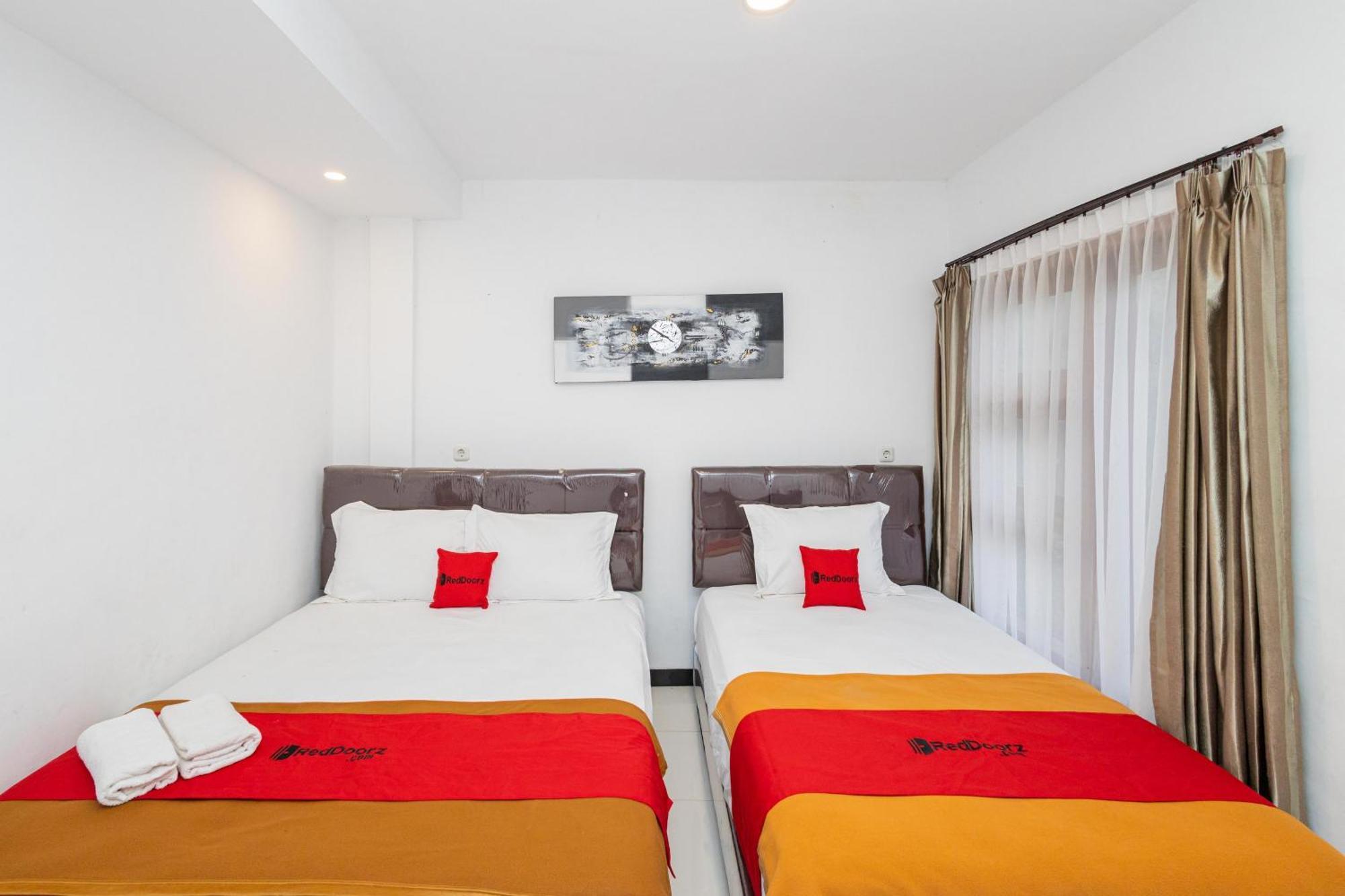 Reddoorz Syariah At Wisma Djokorio Poncokusumo Маланг Экстерьер фото