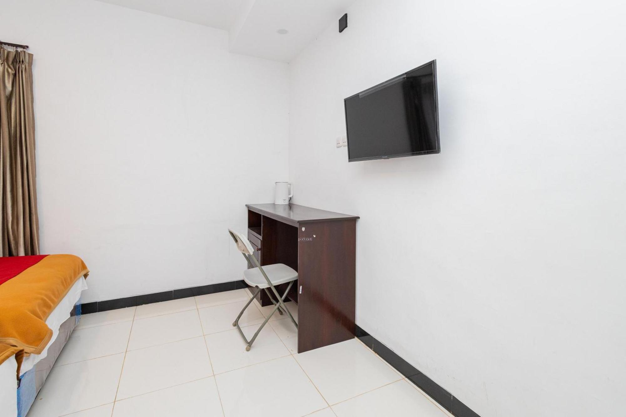 Reddoorz Syariah At Wisma Djokorio Poncokusumo Маланг Экстерьер фото